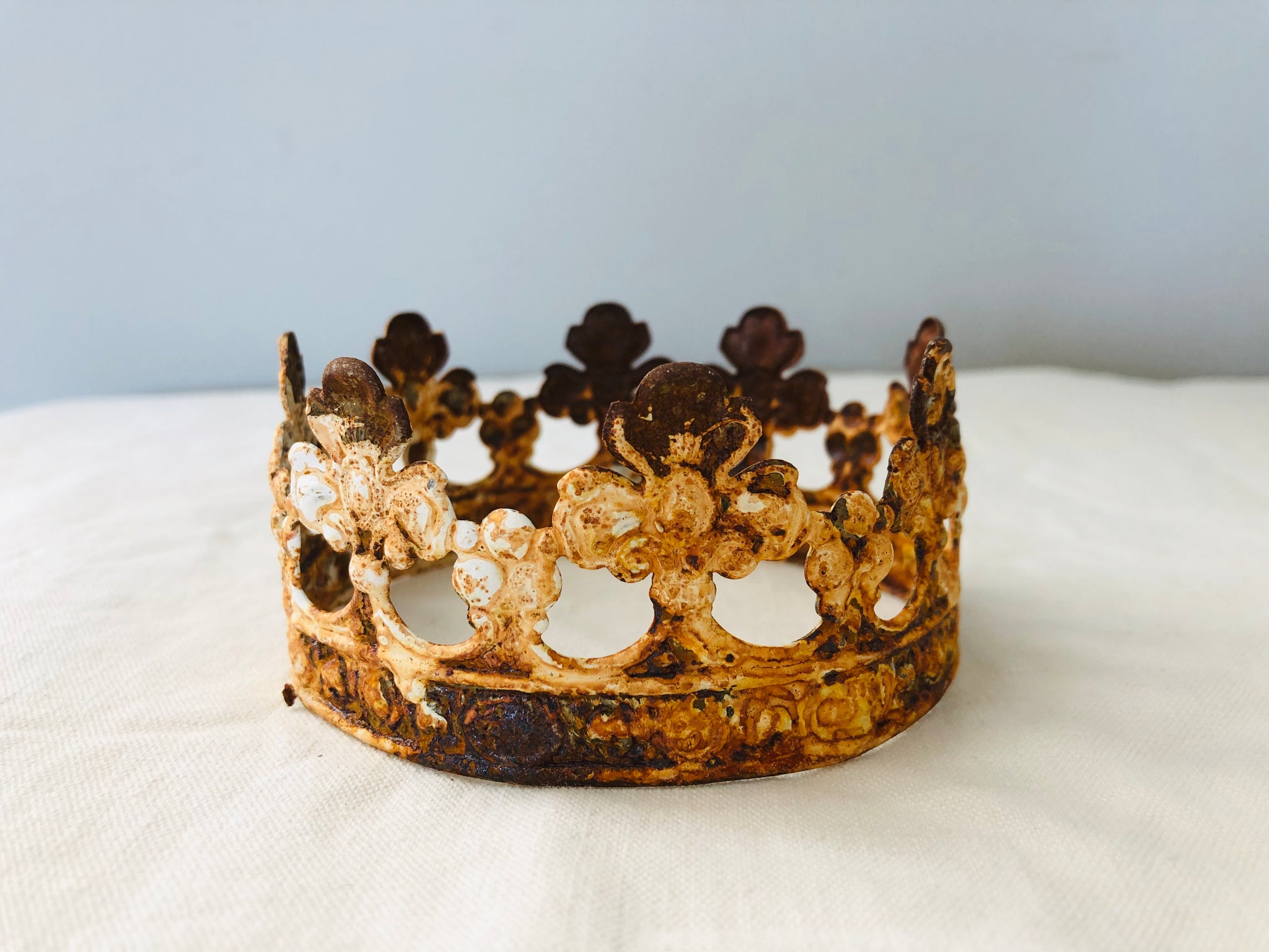 Metal crown, 3 head crown,metal crown,queen crown, – Faded Fragments