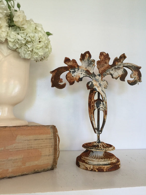Leaf cast iron necklace Display,jewelry stand,jewelry display,cast iron salvaged parts,iron leaves,cast iron leaf,cast iron stand,iron stand