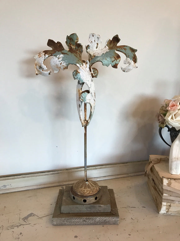 Iron leaf jewelry display, Vintage hardware cast iron leaves,Jewelry Stand,jewelry Display,necklace holder, architectural leaves,jewelry organizer