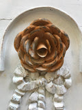 Metal rose, 1 rusted metal rose