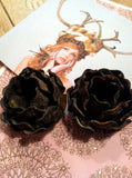 Vintage Roses, 2 blackened metal roses