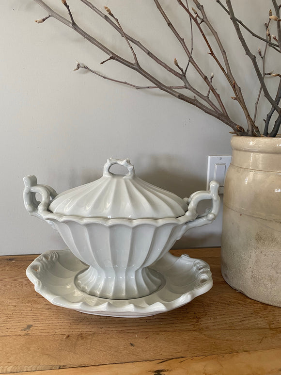 Antique Red Cliff Ironstone Large soup Tureen with under plate