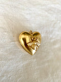 Puff hearts with small bee attached,raw brass 1 piece