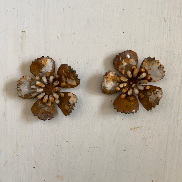Vintage metal flowers, 2 white rusted metal flowers