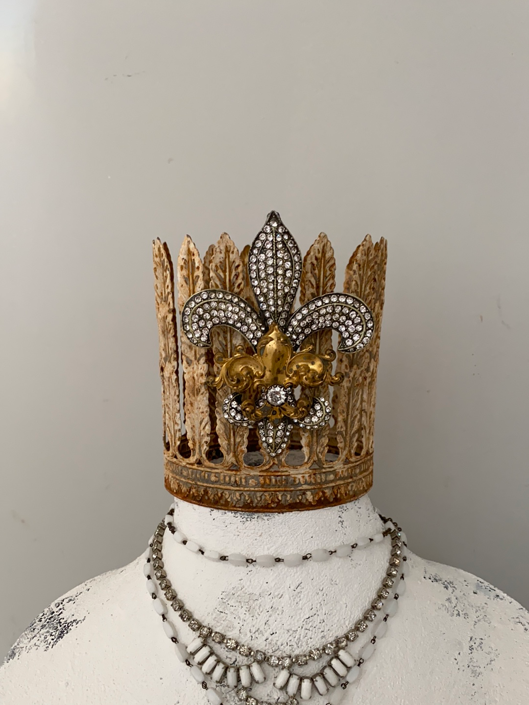 Metal crown,tall leaf feather crown for statues,busts and